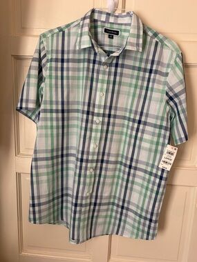 Club Room Short-Sleeve Plaid Button-Down Shirt in Green & Blue